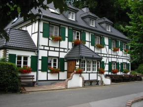 Hotels in Odenthal
